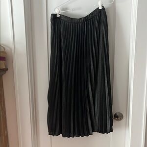 GAP Elegant Black Midi Skirt